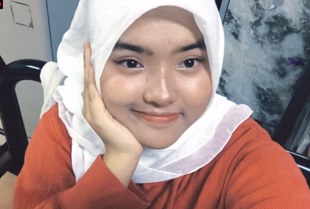 Tudung Erome Exploring the Cultural, Digital, and Social Layers